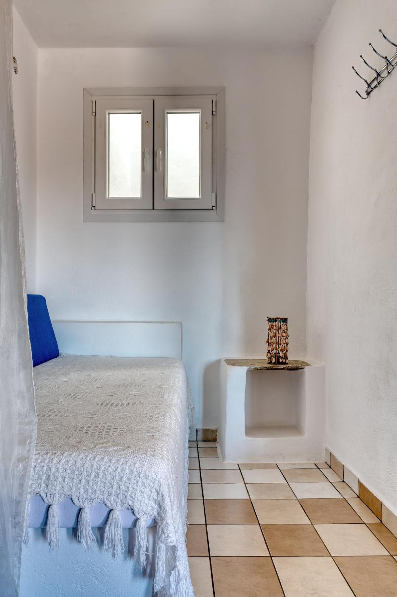 Вілла Andrea'S Tinos House Агіос-Состіс Екстер'єр фото